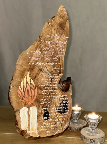 הדלקת נרות על עץ "האשה שלי"